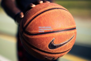 防线沟通失误致败局，于帕梅卡诺坦言站位问题成关键