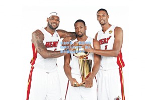 紫金传承，一颗篮球承载两代人的梦想，湖人更衣室内温情争夺