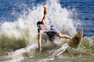 世体，巴萨与切尔西竞逐16岁超新星瓦雷拉，新一代黄金左脚引发豪门暗战